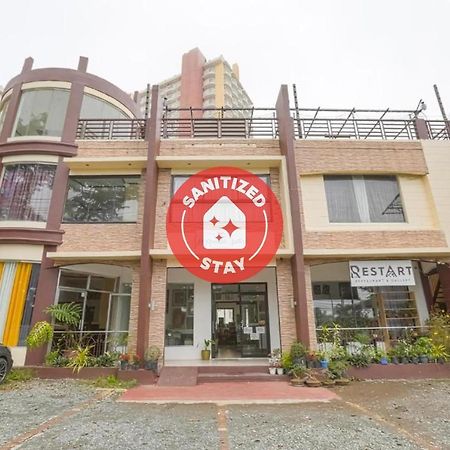 Oyo 759 Royal South Garden Suites Tagaytay City Екстериор снимка