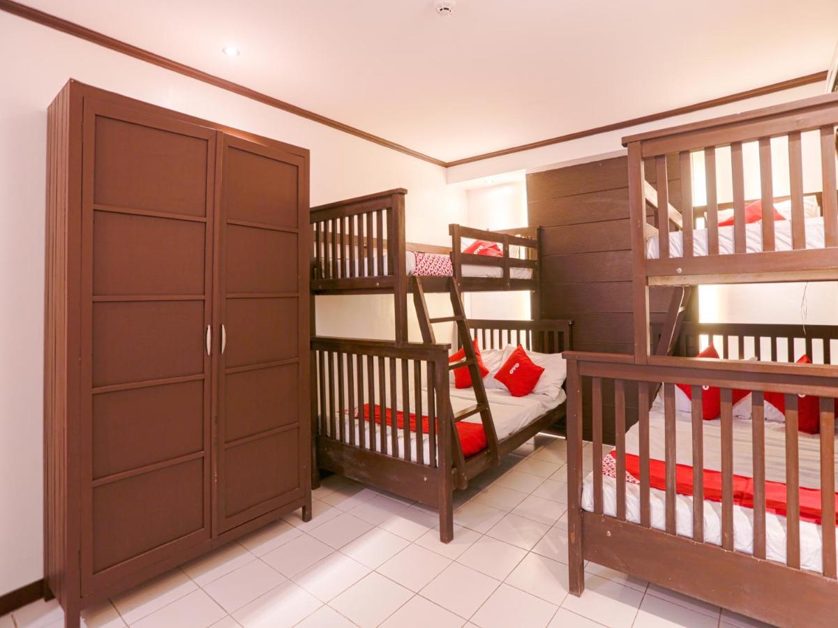 Oyo 759 Royal South Garden Suites Tagaytay City Екстериор снимка