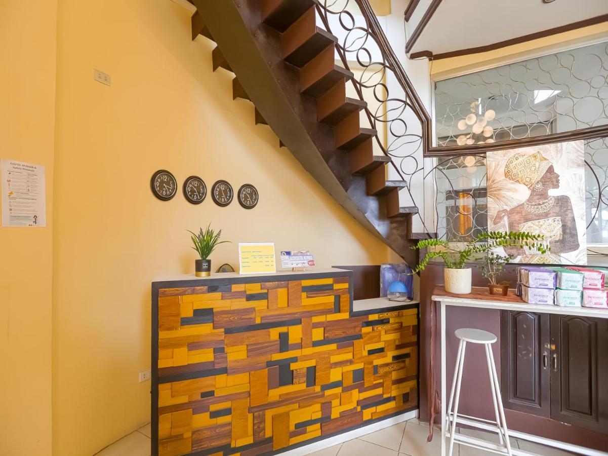 Oyo 759 Royal South Garden Suites Tagaytay City Екстериор снимка